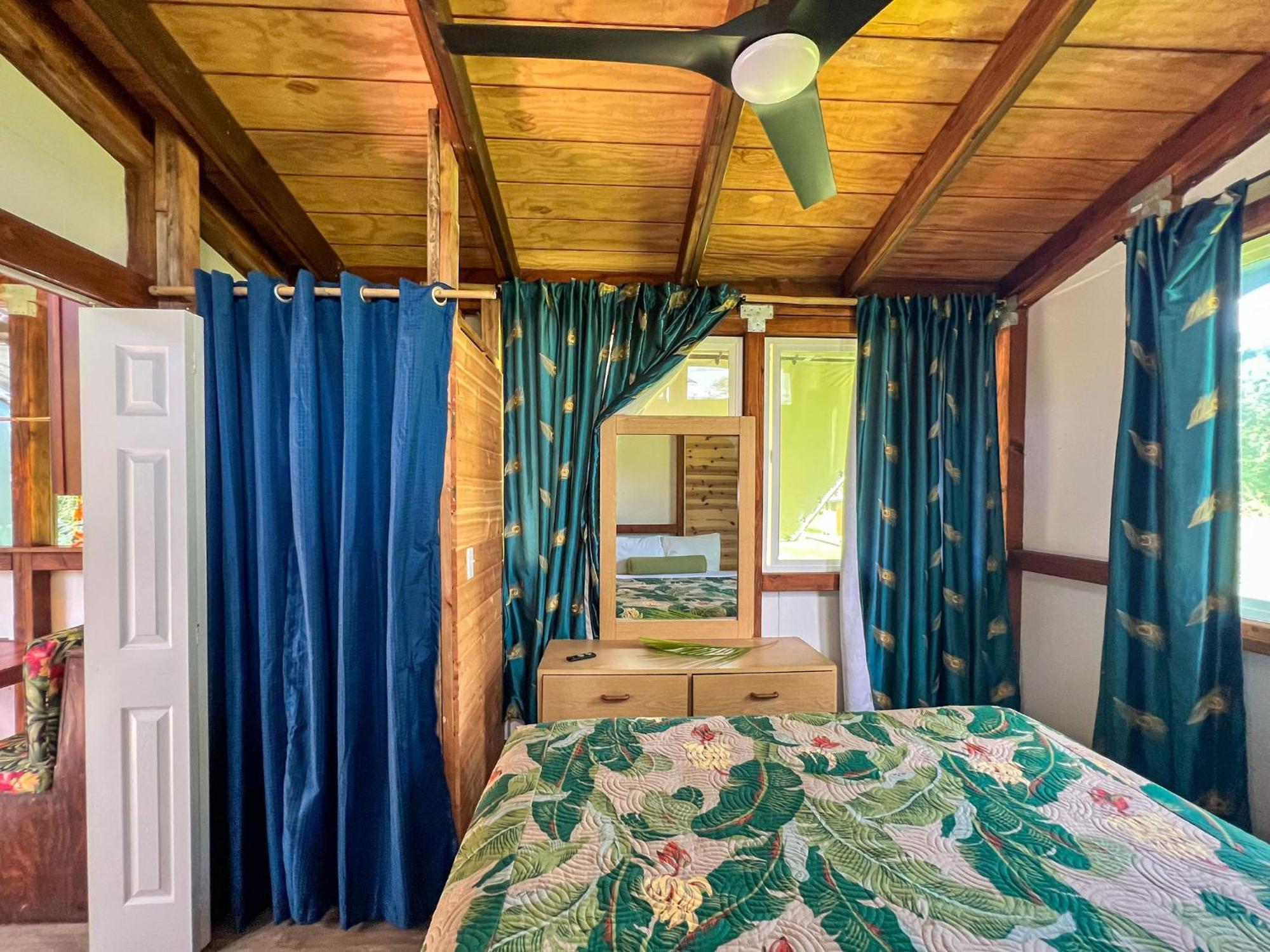 Hawaiian Sanctuary Eco Retreat Center Villa Pahoa Buitenkant foto